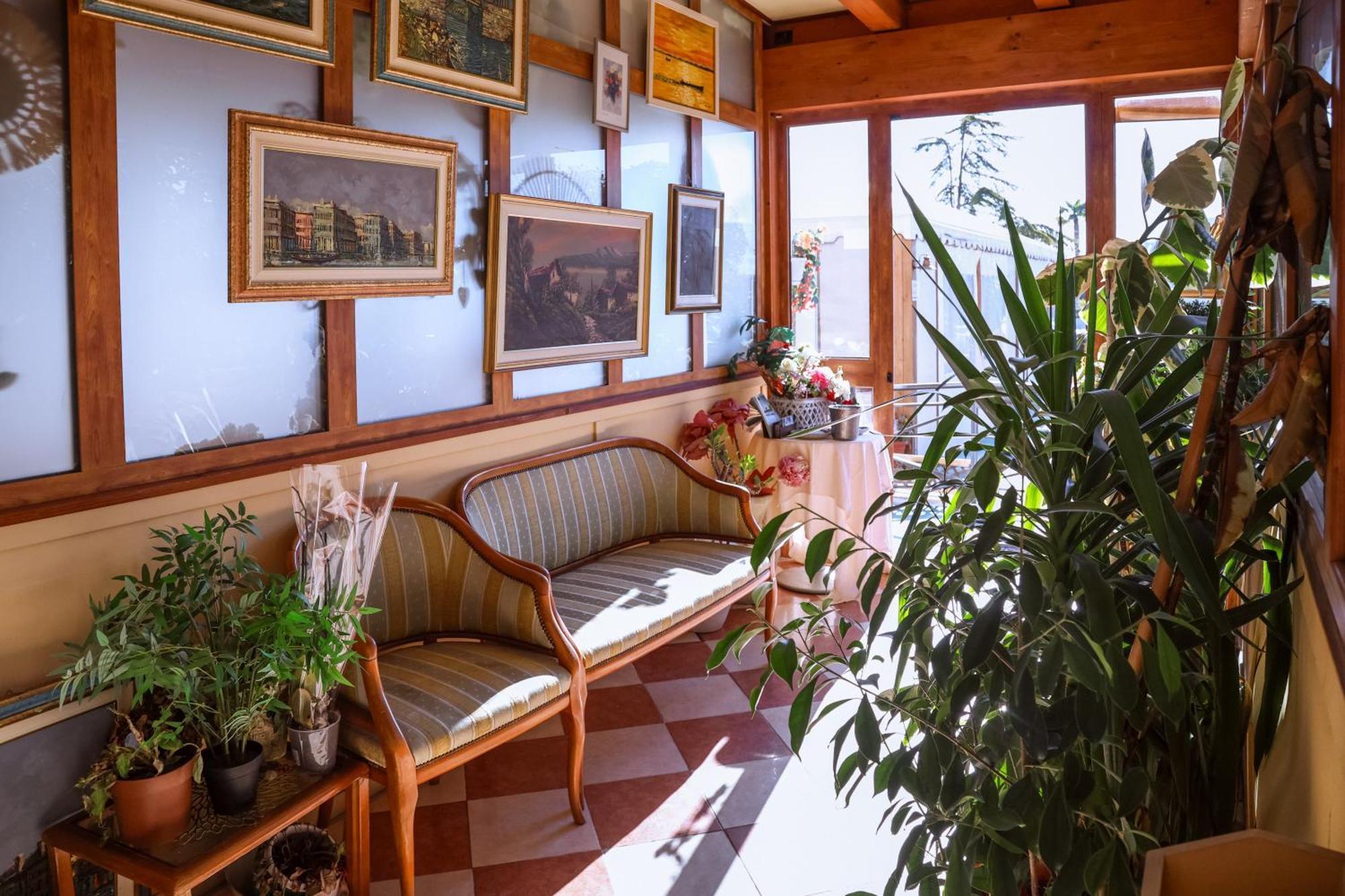 Hotel Villa Sara ميستر المظهر الخارجي الصورة