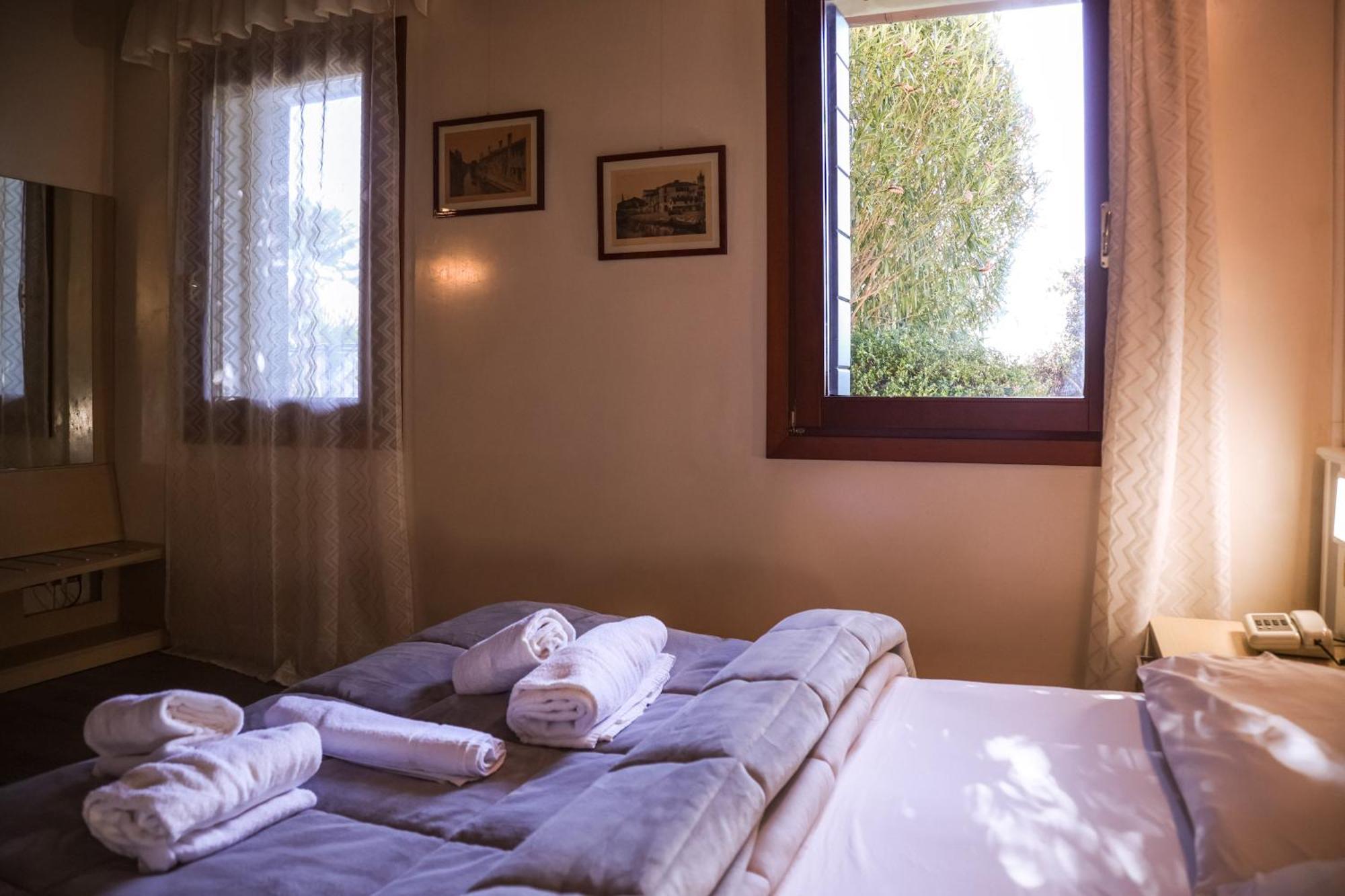 Hotel Villa Sara ميستر المظهر الخارجي الصورة