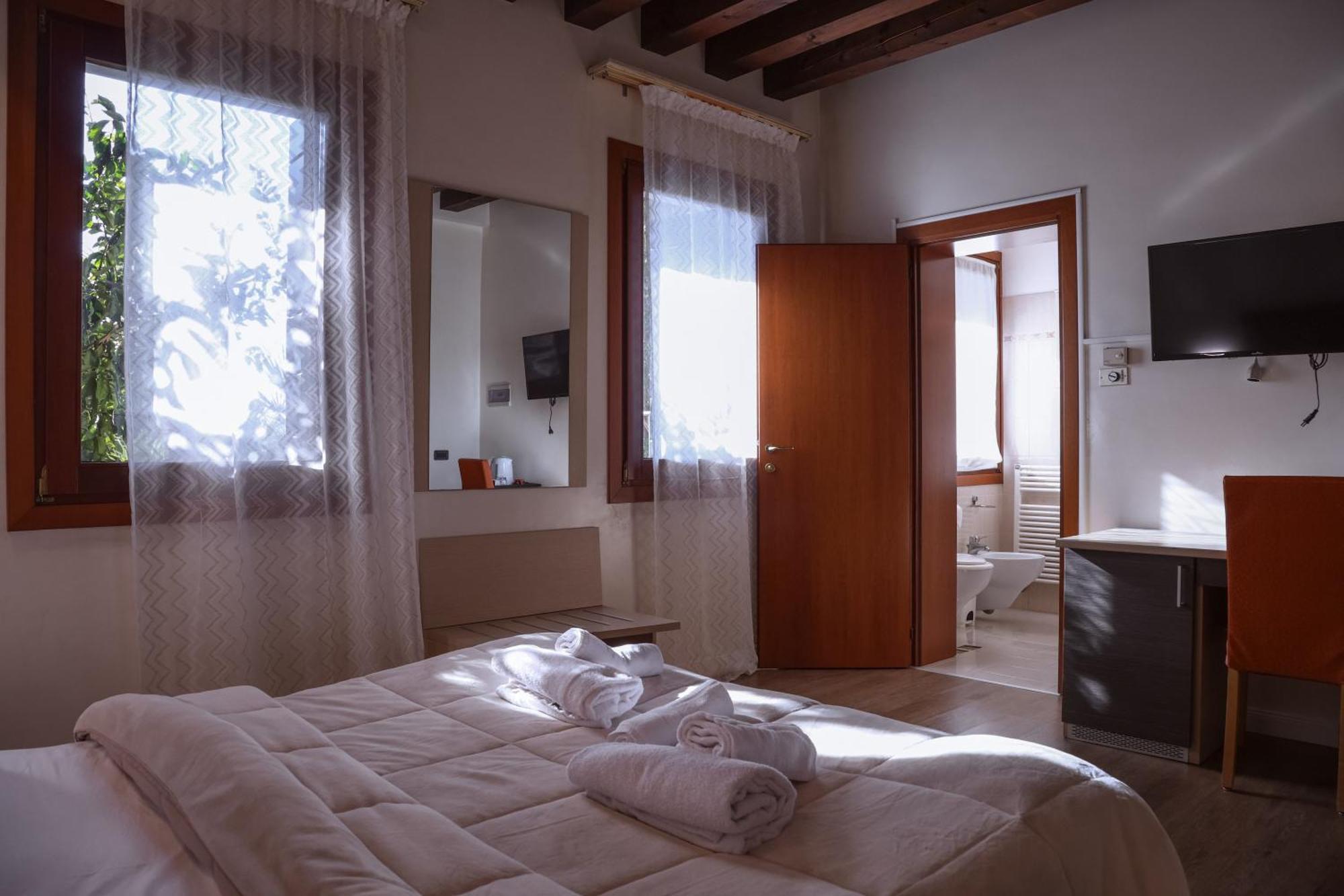 Hotel Villa Sara ميستر المظهر الخارجي الصورة