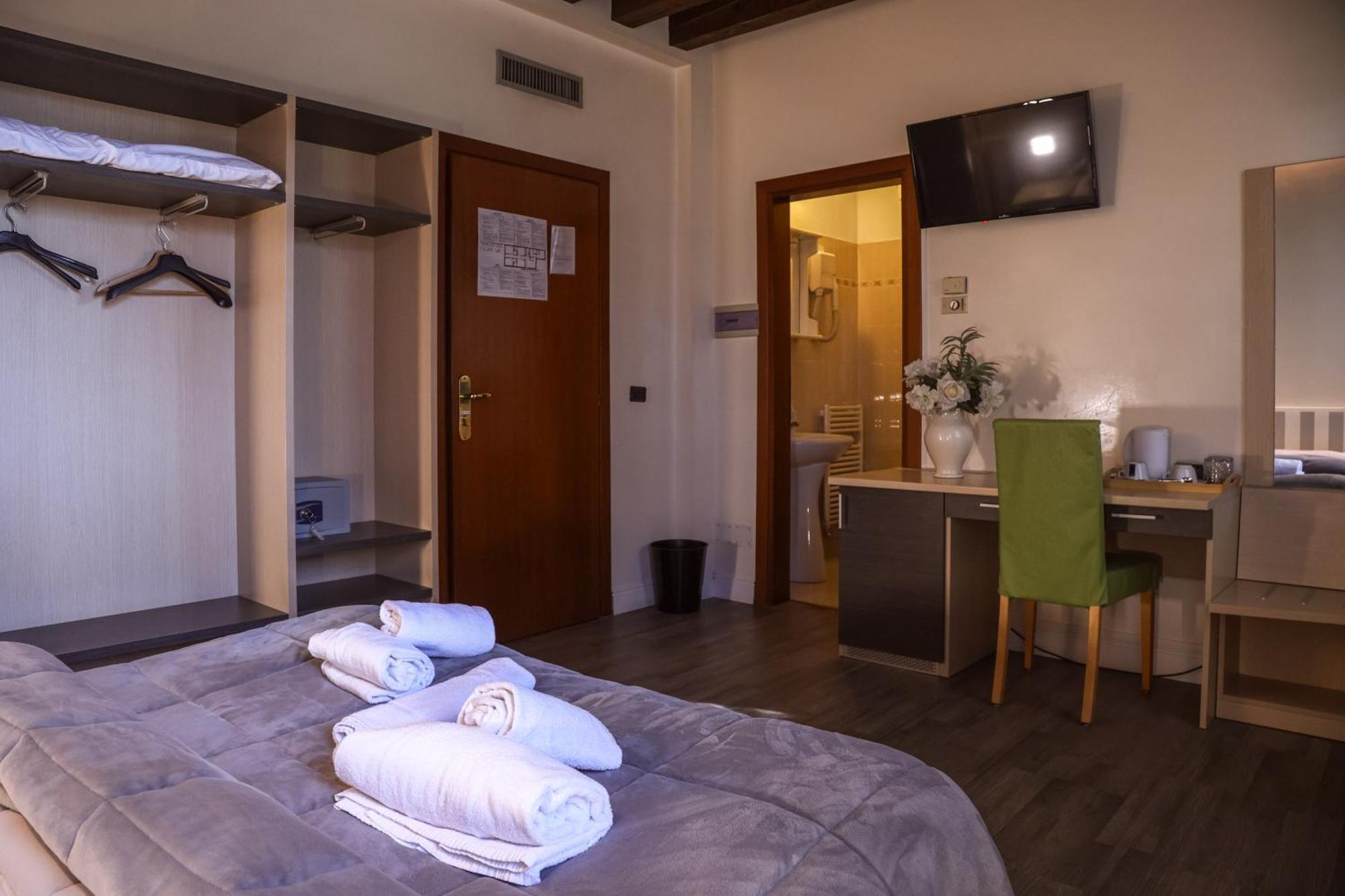 Hotel Villa Sara ميستر المظهر الخارجي الصورة