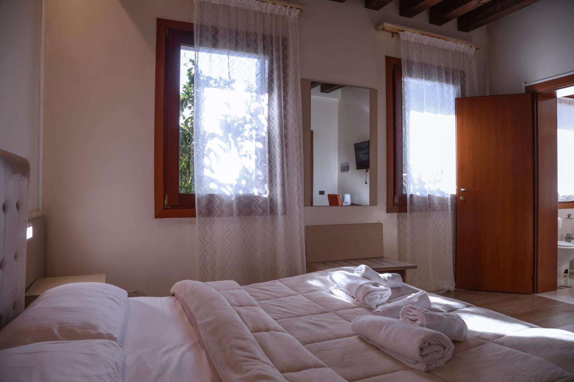 Hotel Villa Sara ميستر المظهر الخارجي الصورة