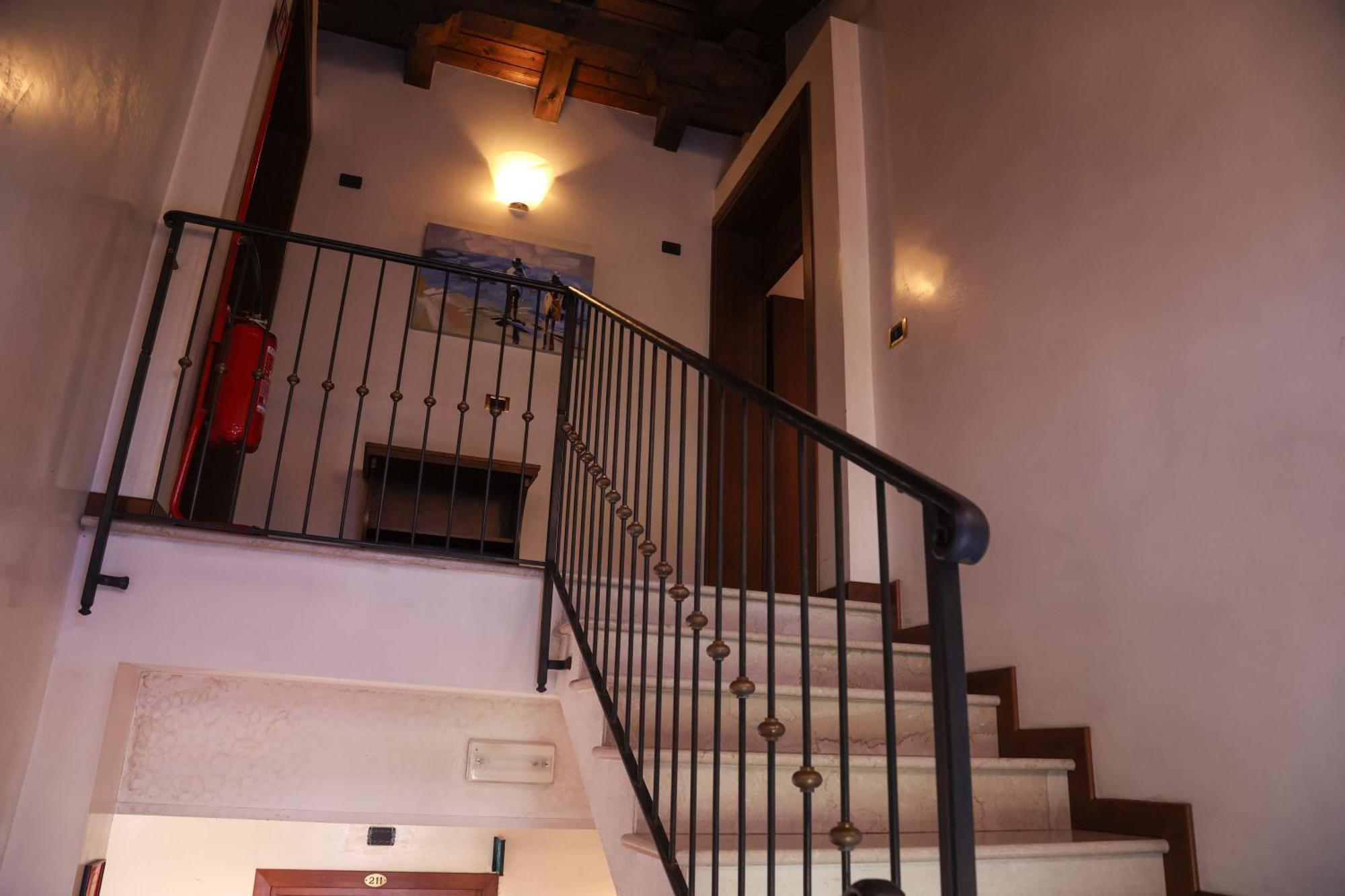 Hotel Villa Sara ميستر المظهر الخارجي الصورة