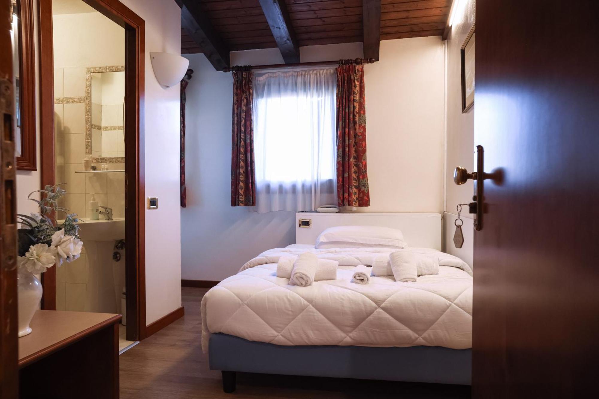 Hotel Villa Sara ميستر المظهر الخارجي الصورة