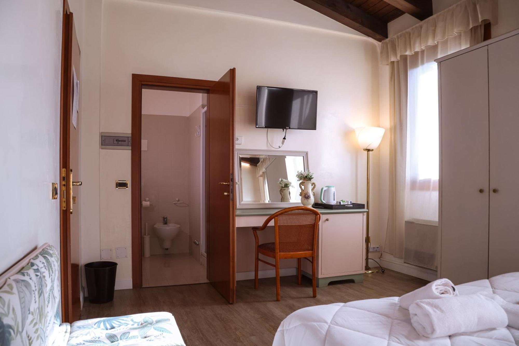 Hotel Villa Sara ميستر المظهر الخارجي الصورة