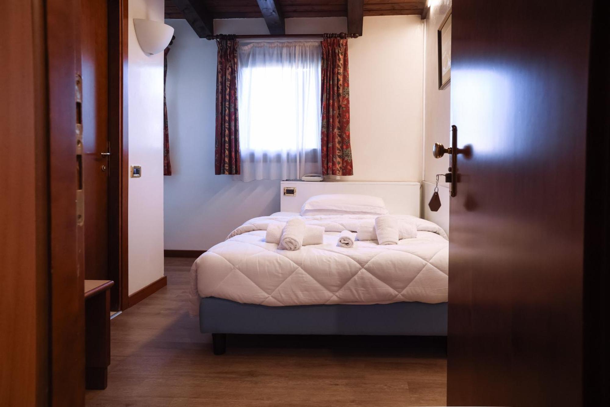 Hotel Villa Sara ميستر المظهر الخارجي الصورة